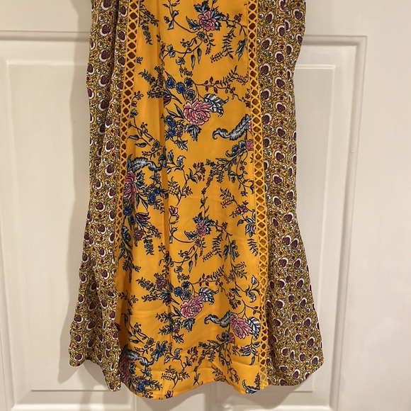 Francesca’s Bailee Ladder Crochet Floral Mix Knit Dress - Picture 5 of 10